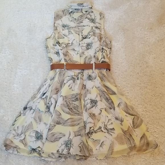 A line Belted Floral Dress - Picture 2 of 4